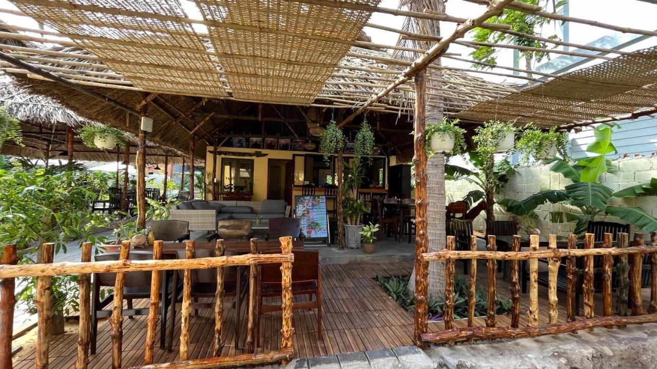 Mi Nhon Em Hotel Muine Mui Ne Exterior photo