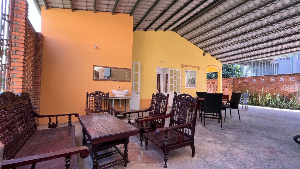 Mi Nhon Em Hotel Muine Mui Ne Exterior photo